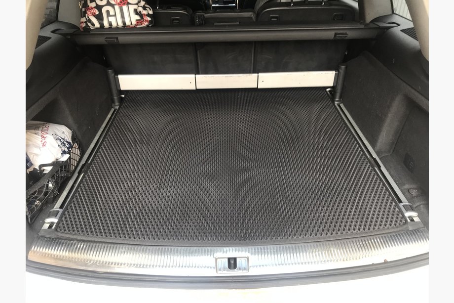 Audi Q7 2005–2015 Bagagerumsmatta (EVA, svart) (5-sits) Image