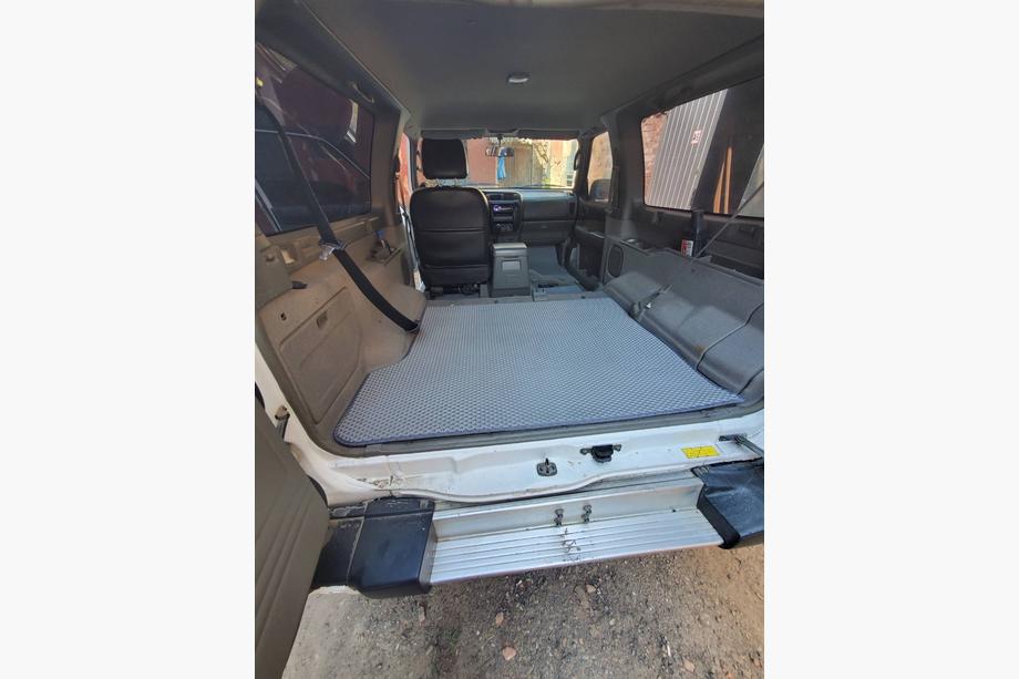 Nissan Patrol Y61 1997–2011 Bagagerumsmatta kort (EVA, grå) Image
