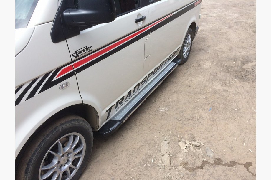 Volkswagen T5 Multivan 2003–2010 Sidosteg Rainbow (2 st, aluminium) Image