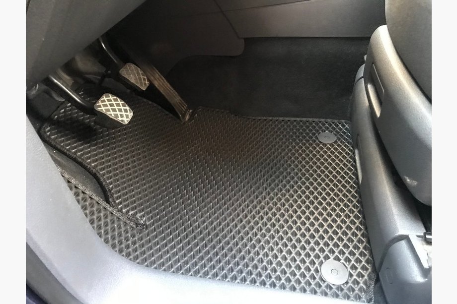 Volkswagen Touran 2010–2015 EVA bilmattor (svarta) Image