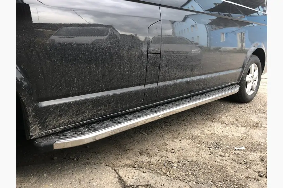 Volkswagen T5 Multivan 2003–2010 Sidosteg BlackLine (2 st, aluminium) Image