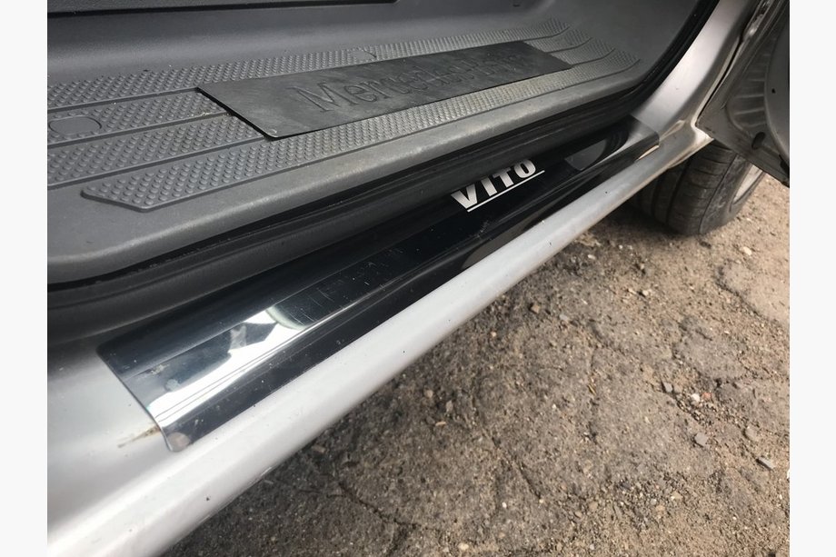Mercedes Vito/V-klass W447 2014– Tröskellister Laser-style (2 st, stål) Image