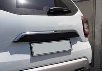 Renault Duster 2018–2024 List ovanför registreringsskylten (rostfritt stål) foto 1