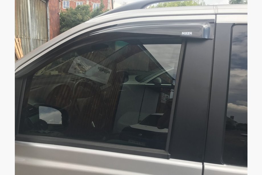 Mercedes Vito W639 2004–2014 Vindavvisare (2 st, Niken) Image