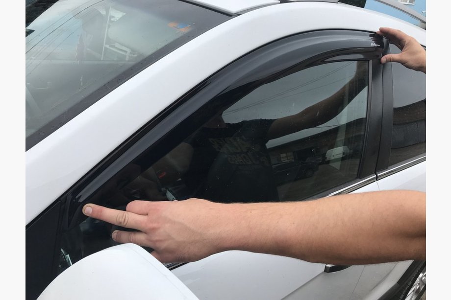 Opel Antara 2006–2017 Vindavvisare svarta (4 st, MyRacing) Image