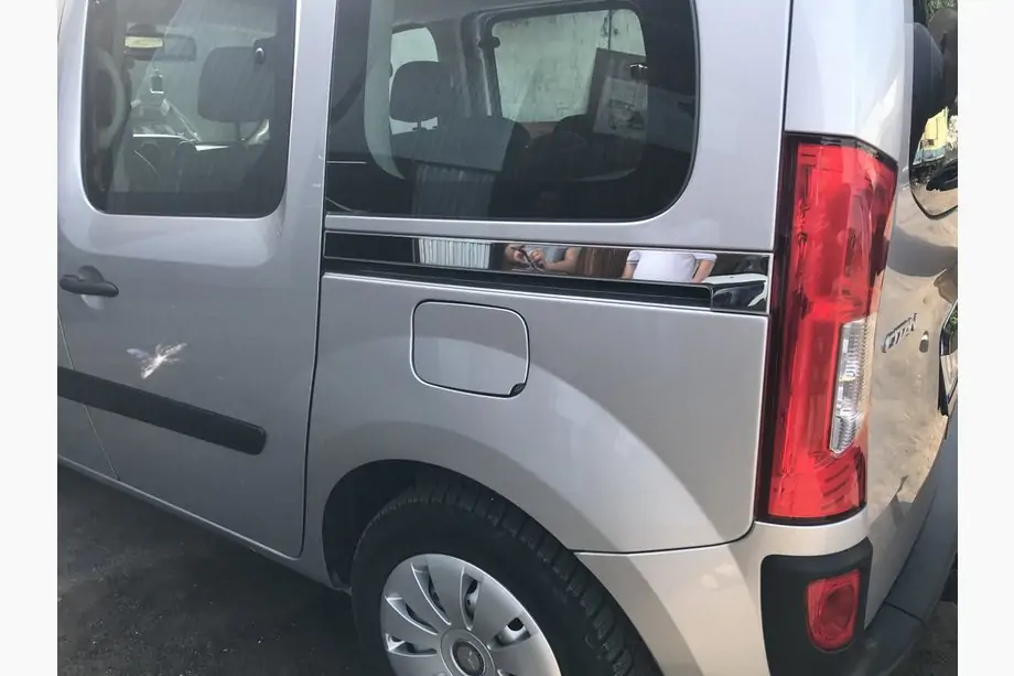Mercedes Citan 2013–2021 List för skjutdörr (2 st, rostfritt) Image
