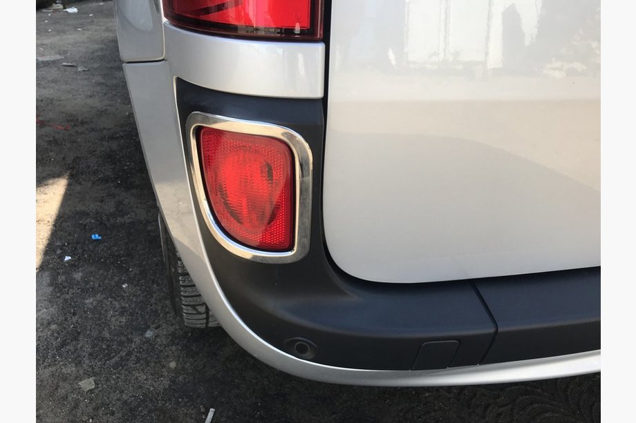 Renault Kangoo 2008–2020 Ramar till bakre reflexer (2 st, rostfritt) Image