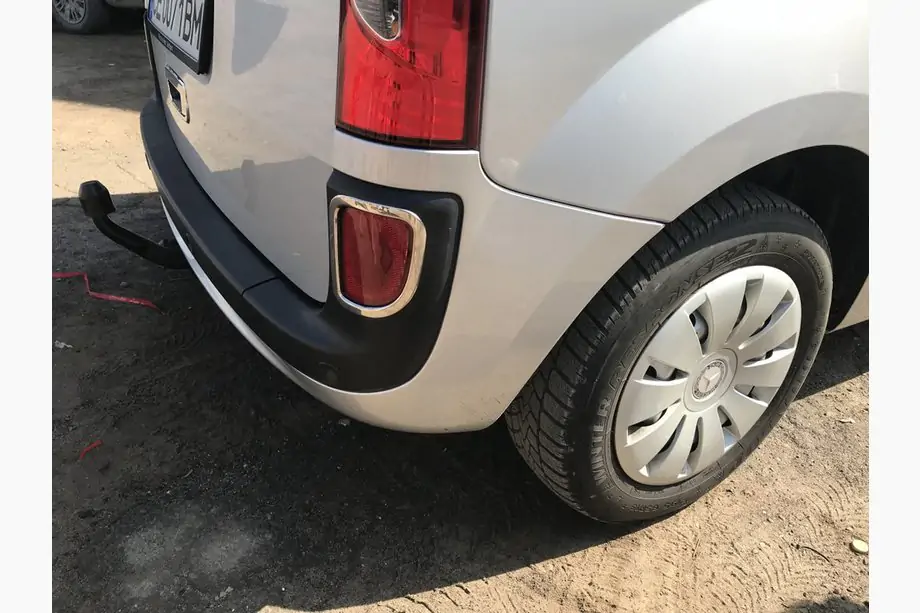 Mercedes Citan 2013–2021 List runt bakre reflex (2 st, rostfritt stål) Image