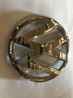 Volkswagen Passat B8 2015–2023 Främre emblem (övre del, original) foto 1