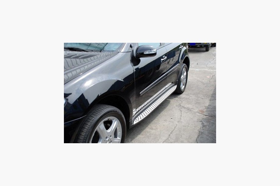Mercedes ML W164 2005–2011 OEM sidosteg (2 st, aluminium) Foto 2