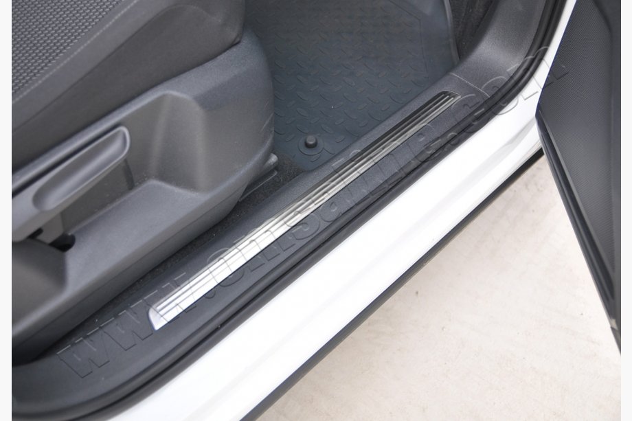 Volkswagen Tiguan 2016–2023 Invändiga instegslister OmsaLine (rostfritt stål) Image