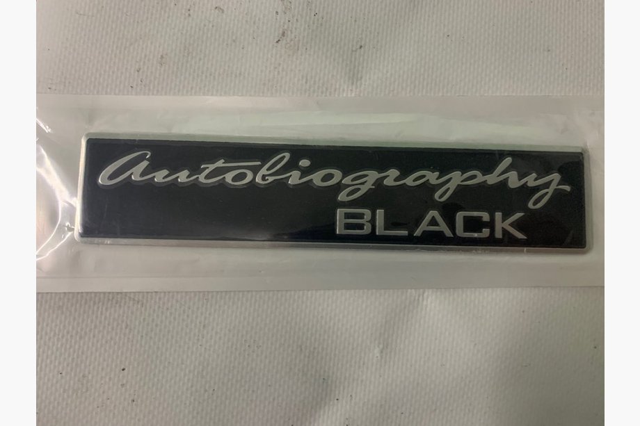 Range Rover IV L405 2013–2021 Autobiography-emblem (typ 2) Image