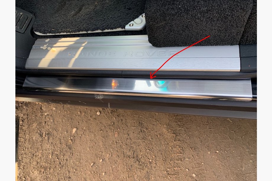 Range Rover III L322 2002–2012 Instegslister Carmos (4 st, rostfritt stål) Image