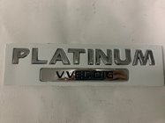 Nissan Patrol Y62 2010–2024 Platinum-emblem foto 1