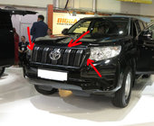 Toyota Land Cruiser Prado 150 2009–2023 Kylargrill 2017↗ svart, original (med korta ribbor) foto 4