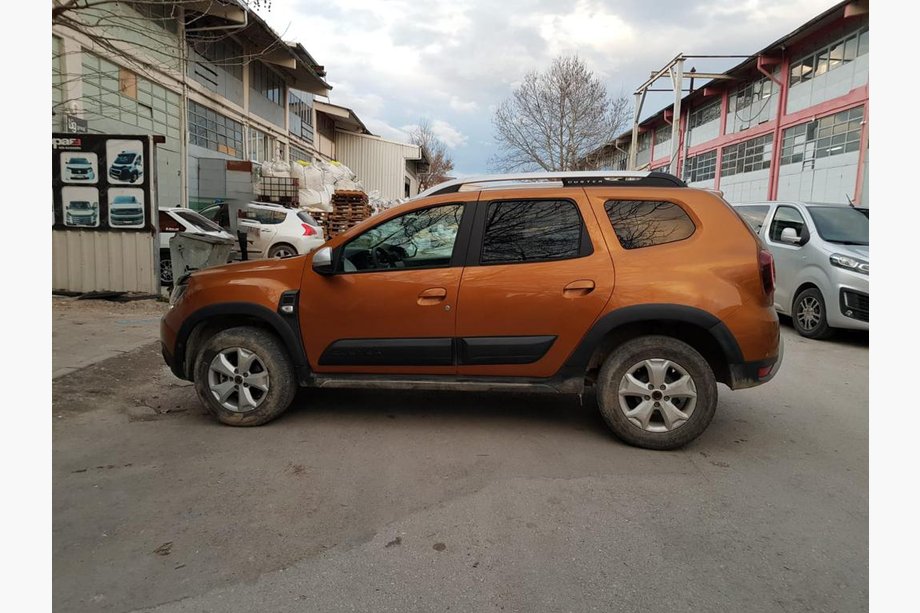 Dacia Duster 2018–2024 Dörrlister V1 (4 st, ABS) Foto 2