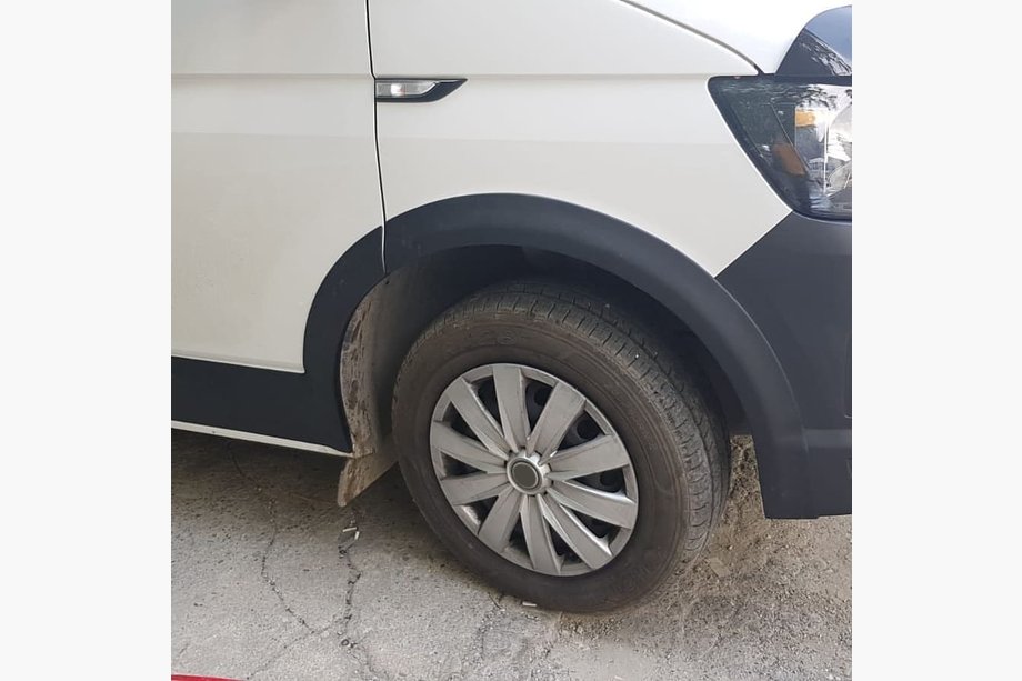 Volkswagen T5 Caravelle 2004–2010 Sats med lister och hjulhusbågar (11 delar) 1 dörr, lång hjulbas Foto 2