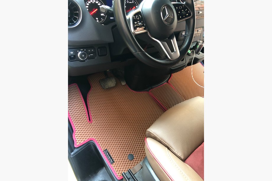 Mercedes Sprinter W907/W910 2018– EVA bilmattor (tegelmönster) Image