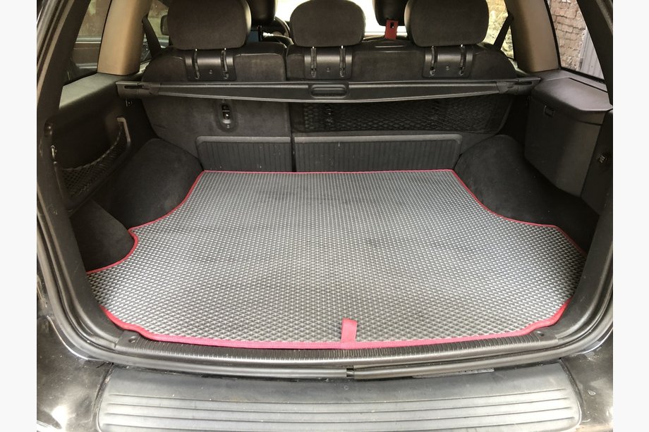 Jeep Grand Cherokee WJ 1999–2004 Bagagerumsmatta (EVA, svart) Image