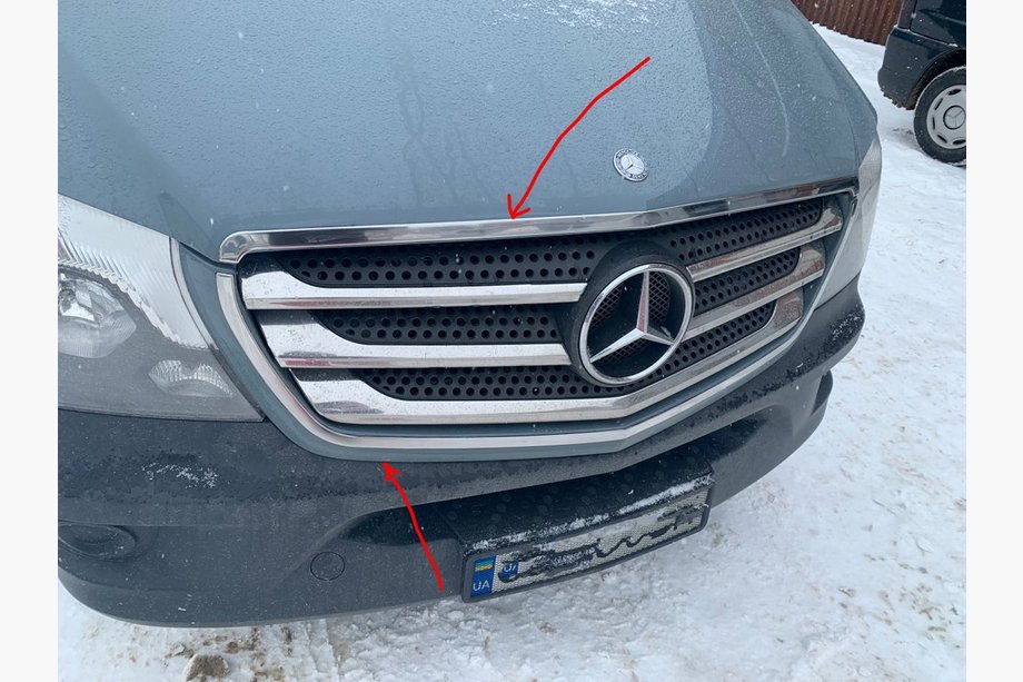 Mercedes Sprinter W906 2006–2018 Grillram (2013↗, rostfritt) Image