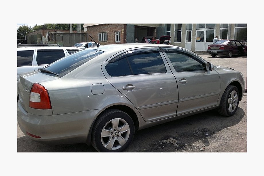 Skoda Octavia II A5 2010–2013 Vindavvisare för sidorutor LiftBack (4 st, SIM) Image