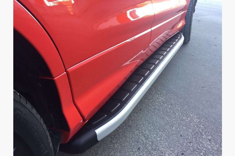 Skoda Karoq 2018– Sidosteg Fullmond (2 st, aluminium) Image