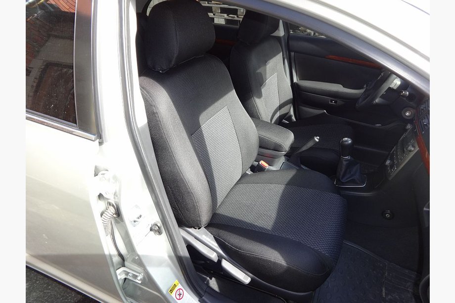 Toyota Avensis 2009–2018 Sätesöverdrag (tyg, Classik) Image