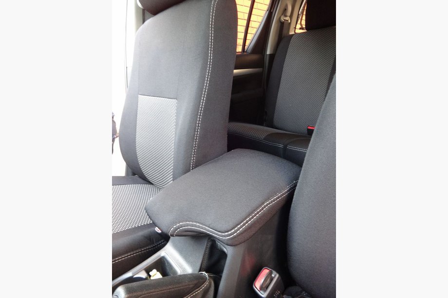 Toyota Hilux 2015– Sätesöverdrag (tyg, Classik) Image
