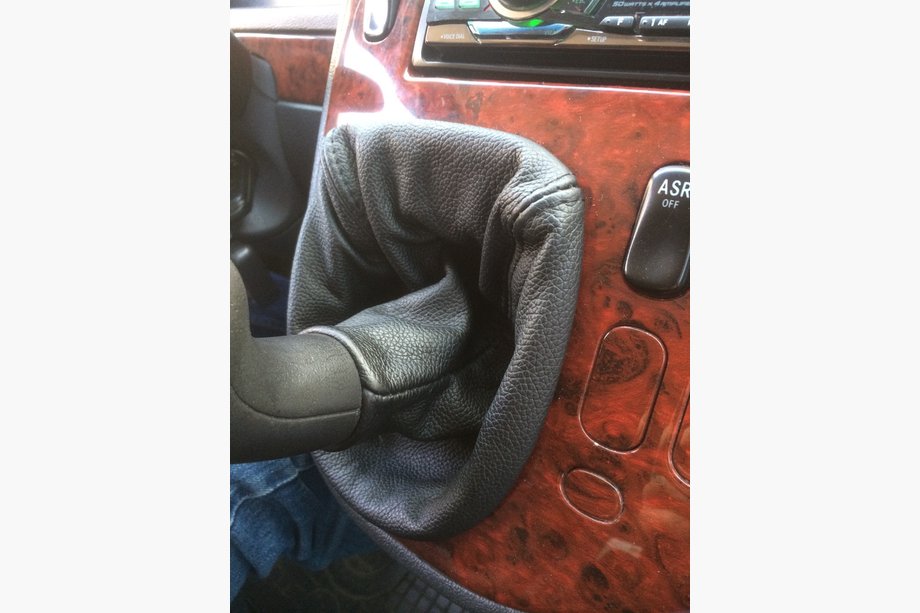 Mercedes Vito W638 1996–2003 REA! Växelspaksdamask i läder Image