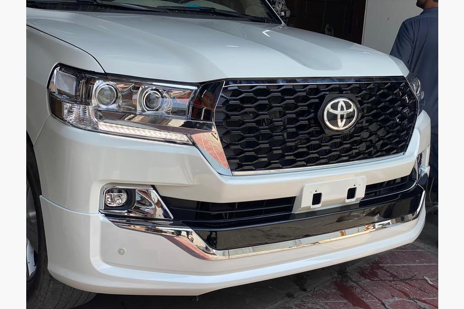 Toyota Land Cruiser 200 2007–2021 Frontgrill (Ewan 2021) Image