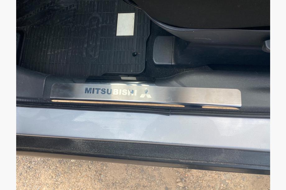 Mitsubishi ASX 2010–2023 Nataniko instegslister invändiga (2 st, rostfritt stål) Image