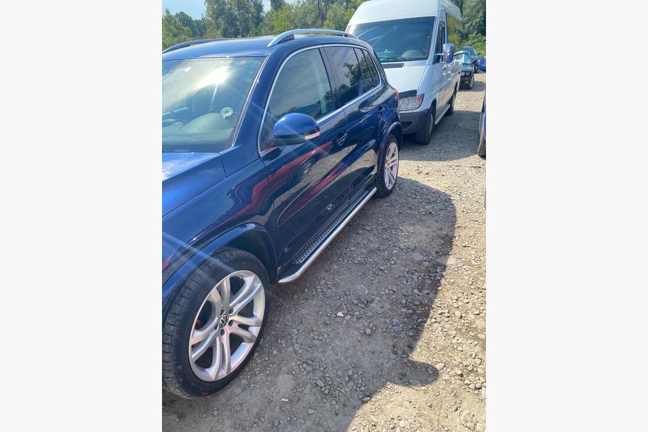 Volkswagen Tiguan 2007–2016 Sidosteg Maydos V2 (2 st, rostfritt stål) Image