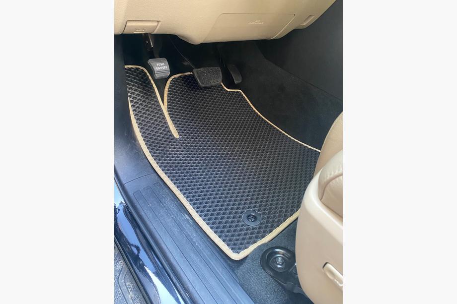 Toyota Sequoia 2007–2022 Polyuretan bilgolvmattor, 3 rader (EVA, svarta) Image