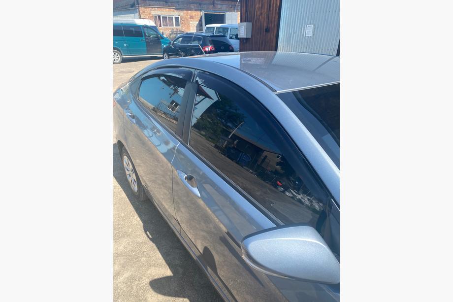 Hyundai Accent 2011–2017 Vindavvisare SD (4 st, ANV) Image