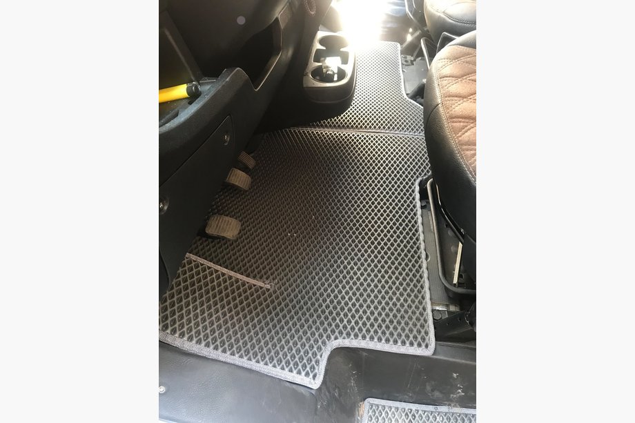 Fiat Ducato 2006–2025 EVA-golvmattor för kupén (2 st, svarta) Image