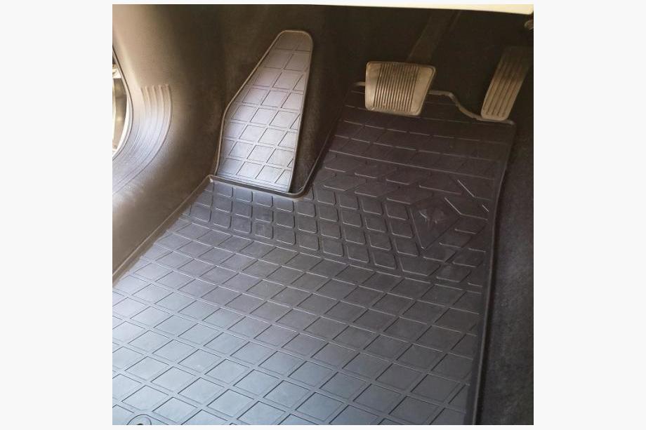 Chrysler 200 II 2014–2017 Gummimattor till kupén (4 st, Stingray Premium) Image