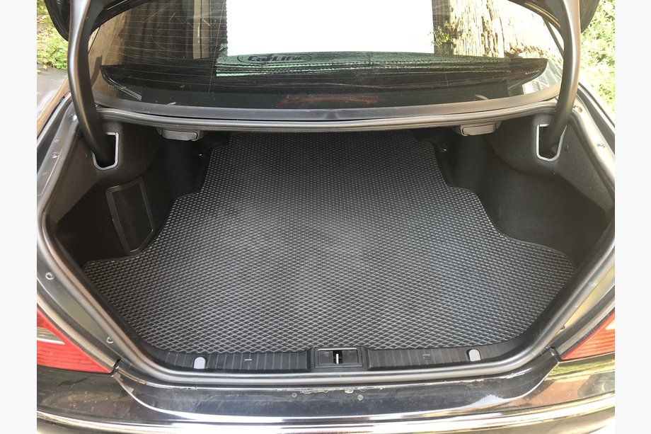 Mercedes E-klass W211 2002–2009 Bagagerumsmatta (EVA, svart) Sedan Foto 1