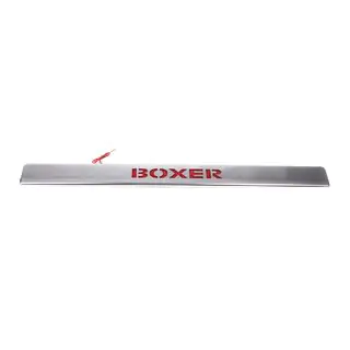 Kromlist ovanför registreringsskylten med röd LED-belysning (rostfritt stål) Peugeot Boxer 2006–2025 foto 2