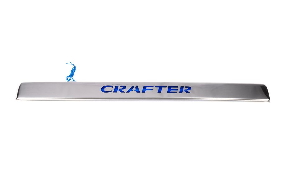 Volkswagen Crafter 2006–2016 Rostfri list ovanför registreringsskylten med LED-belysning Röd belysning Image