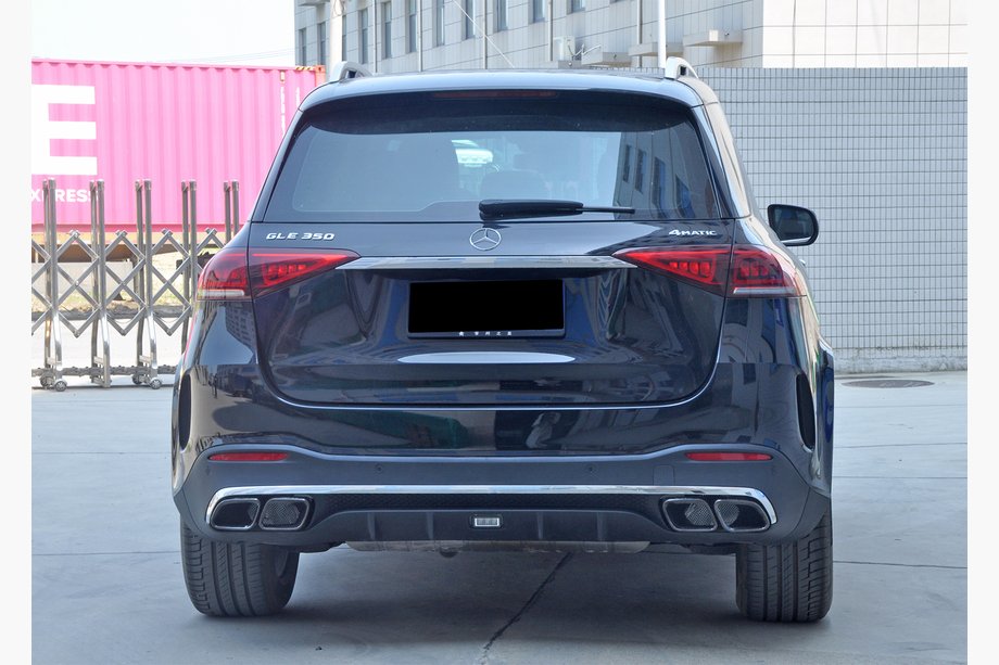 Mercedes GLE W167 2018– Bakre diffuser med avgasändrör GLE63 Silver (2018-2026) Image