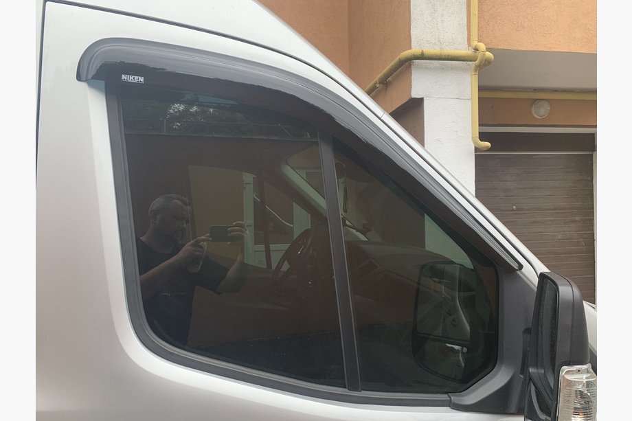 Ford Transit 2014– Vindavvisare Niken (2 st) Image