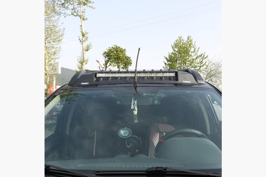 Mitsubishi Pajero Sport 2008–2015 Solskärm för vindruta V3 (LED) Foto 2