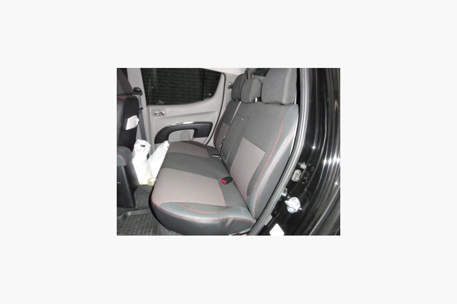 Mitsubishi L200 2006–2015 Bilklädsel SoyuzAuto Premium Image