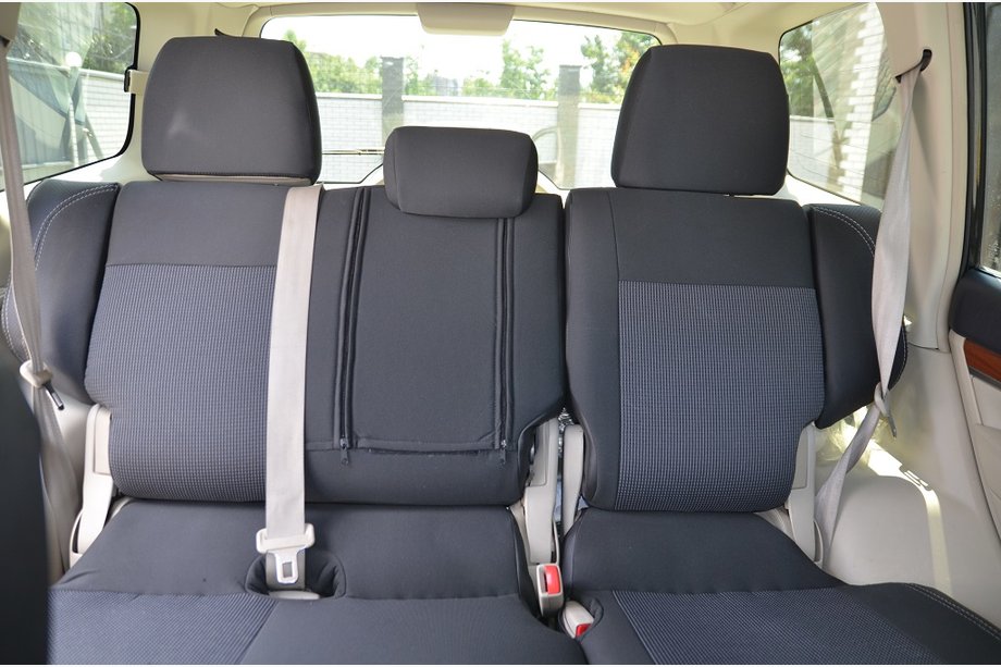 Mitsubishi Pajero Wagon III 1999–2006 Sätesöverdrag (konstläder↗tyg, Premium) Image