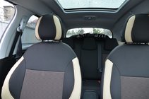 Opel Crossland X 2017–2024 Premium bilsätesöverdrag foto 4
