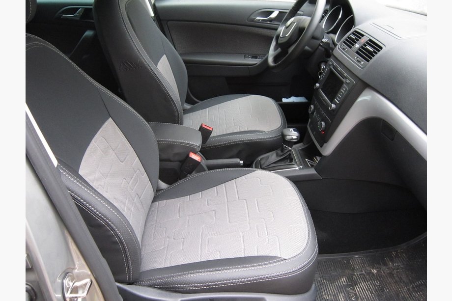 Skoda Yeti 2009–2017 Bilklädsel SoyuzAuto Premium Image