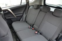 Toyota Rav 4 2013–2018 Sätesöverdrag (konstläder↗tyg, Premium) foto 3