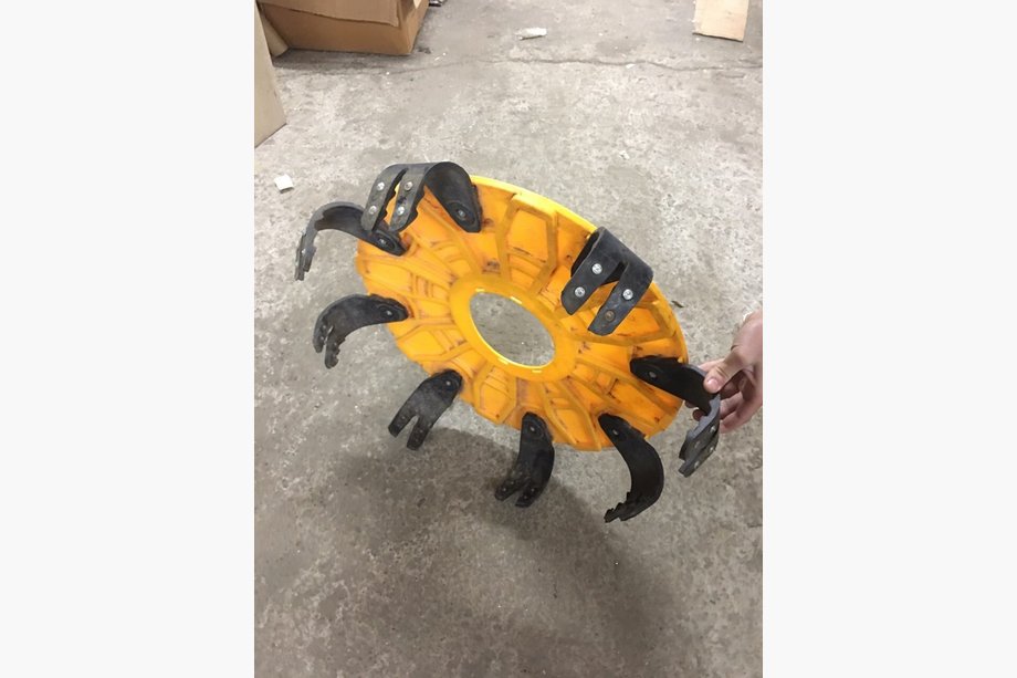 Plastskydd för snökedjor R16 Image