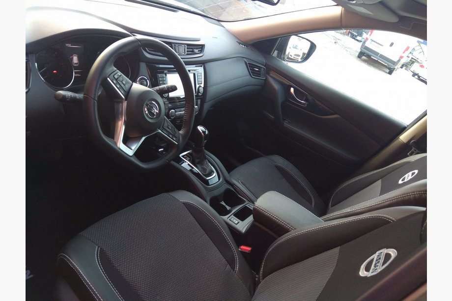 Nissan Qashqai 2014–2021 Sätesöverdrag (konstläder↗tyg, Premium) Image