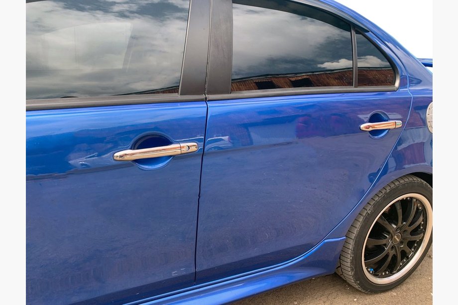 Mitsubishi Lancer X 2008– Kromade handtagskåpor (4 st) Image